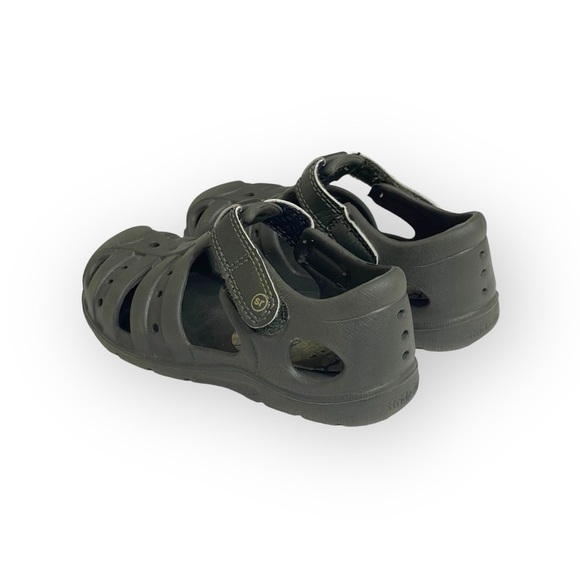 Stride Rite ✿ Unisex Children’s Kid’s Outdoor Sandal ✿ Army Green Camo ✿ Boy 8 - Picture 4 of 16